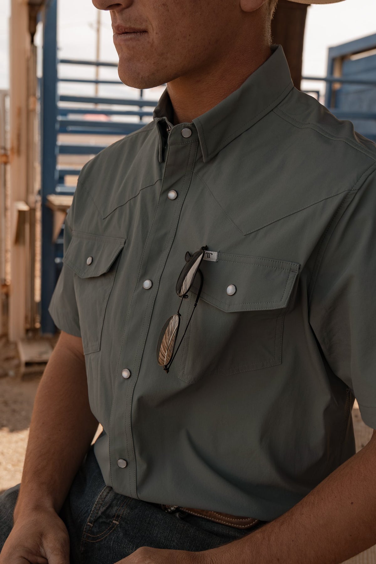 Short Sleeve - Solid Color