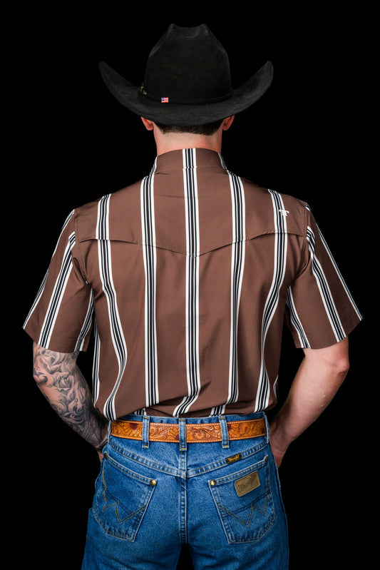 The Hatfield Short Sleeve Pearl Snap Shirt in Brown