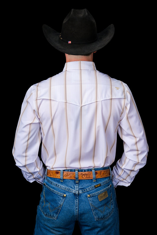 The Tristan Long Sleeve Pearl Snap Shirt in Cream